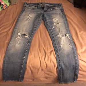 American Eagle distressed skinny jeans 8